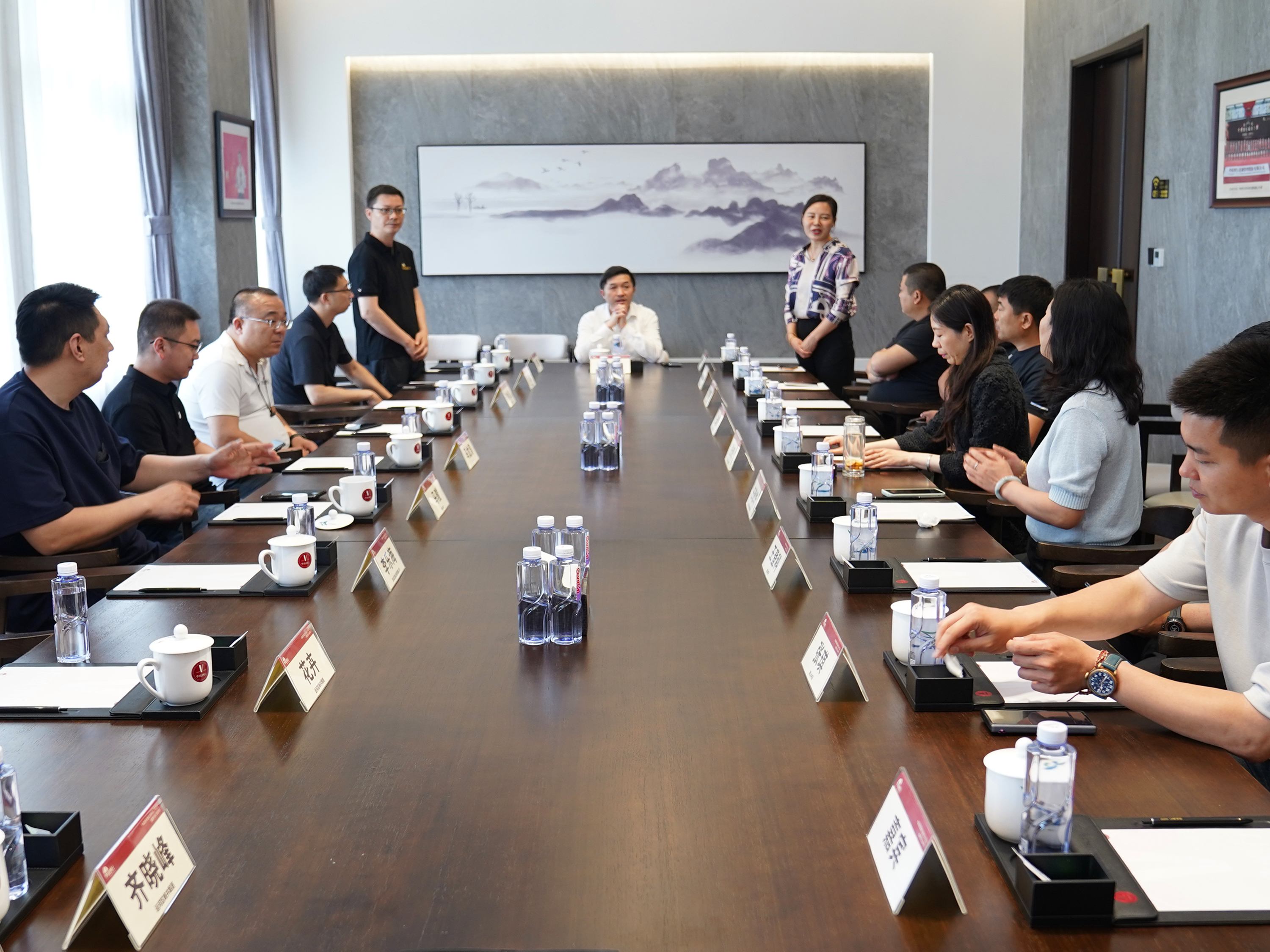 加盟新未来 | 河北客户到访华致酒行参观交流谋合作